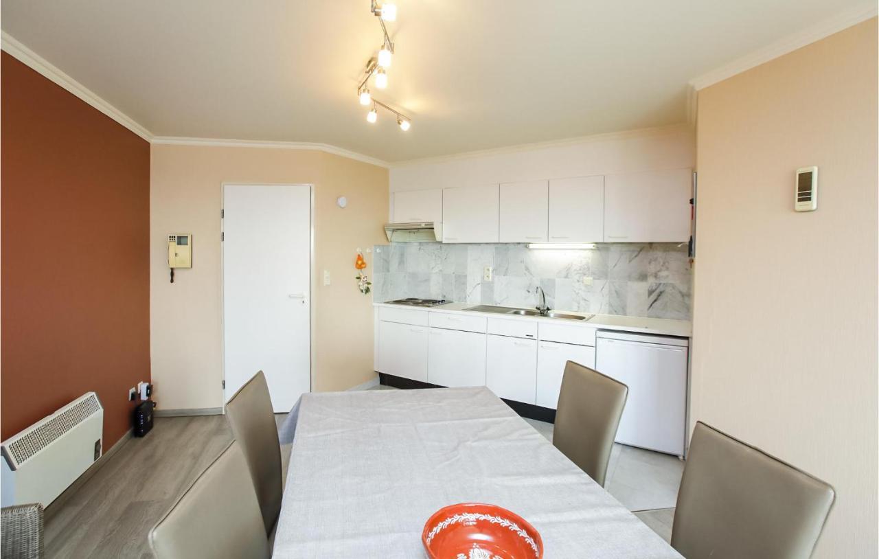 1 Bedroom Lovely Apartment In Oostende Екстер'єр фото