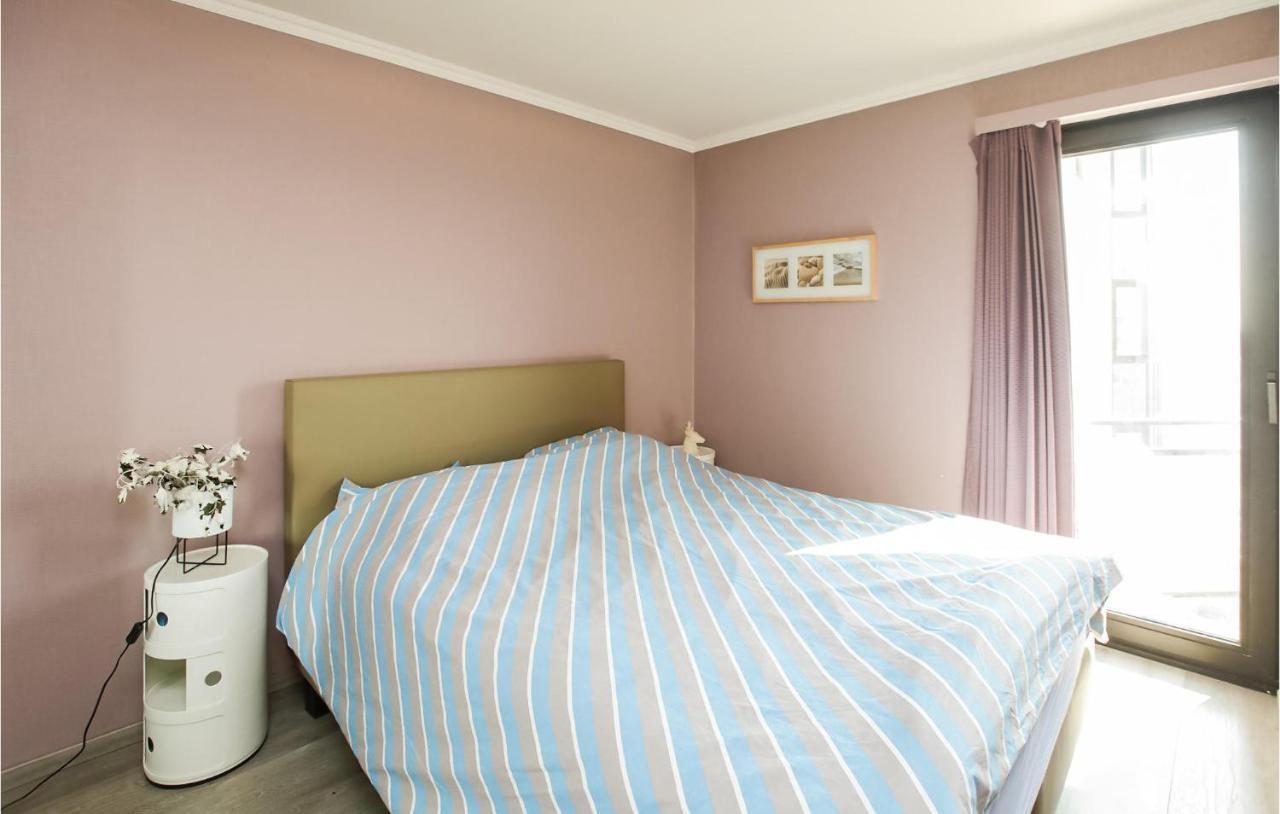 1 Bedroom Lovely Apartment In Oostende Екстер'єр фото